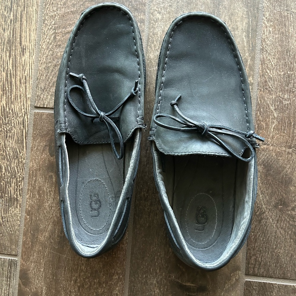UGG MEN’S AUSTRALIAN CHESTER DRIVING LOAFER - SIZE 14EEE